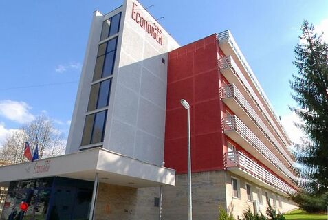 Econo Hotel