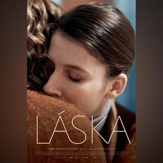 Letné kino: Láska + Diskusia s herčkou  Jankou Kovalčikovou a režisérom Markom Škopom